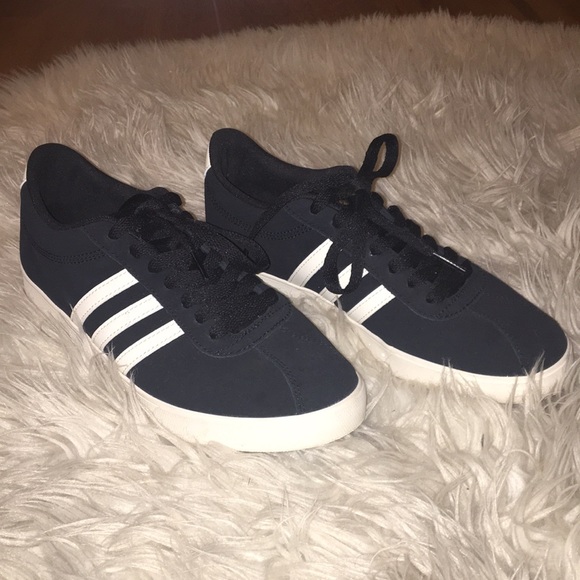 black adidas courtset